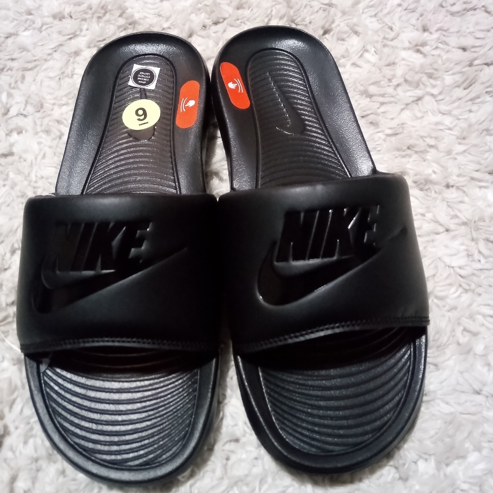 Nike Men's Victori One Slide Sandals in Black/Black Size 9